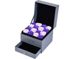 Sieradendoos met rozen - Juwelendoos - Sieradenopberger - Flowerbox - Verjaardag cadeau - Valentijnsdag cadeau - Cadeau - Voor dames - Kunstbloem - 16 Rozen - Rozen met geur - Paars