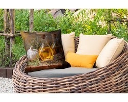 Sierkussen Buiten - Stilleven - Olijfolie - Knoflook - Kruiden - 60x60 cm - Weerbestendig