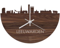Skyline Klok Leeuwarden Notenhout - Ø 40 cm - Stil uurwerk - Wanddecoratie - Meer steden beschikbaar - Woonkamer idee - Woondecoratie - City Art - Steden kunst - Cadeau voor hem - Cadeau voor haar - Jubileum - Trouwerij - Housewarming -