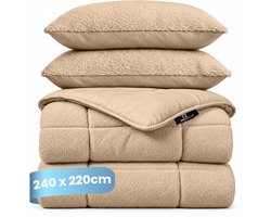 Slaapspeciaal Teddydekbed - Dekbed zonder overtrek - Winterdekbed - Wasbaar dekbed zonder overtrek - Hoesloos dekbed - Fluffy - 2 in 1 Dekbed - Taupe - 240x220 cm - Inclusief 2 Kussenslopen 60x70 cm