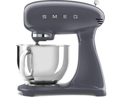 SMEG SMF03GREU Keukenmachine - Stand Mixer - 4,8 Liter - 800 Watt - 10 Snelheden - Planetaire Mengwerking - Inclusief 5 Accessoires - '50s Style - Leigrijs