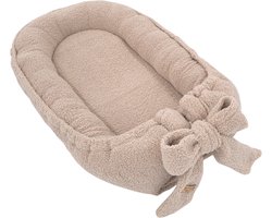 Soosie Teddy Bow Babynestje – Zacht Teddy Babynest met Uitneembaar Matras en Decoratieve Strik – Beige