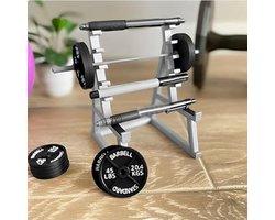 Squatrek Pennenhouder - Barbell Pennenhouder Voor Op Het Bureau - Unieke Fitness Thema Inrichting - Ruime Opbergcapaciteit Voor Schrijfwaren - Grijze Metalen Constructie Met Mini Barbell Design - Ideaal Cadeau Voor Gewichtheffers En Sportliefhebbers