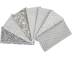 Stof grijs - 7 lapjes - 24 x25 cm - quilt - patchwork
