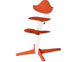 Stokke NOMI highchair meegroeistoel - Testwinnaar Kinderstoelen Test - Basis eiken wit gelakt en stoel burnt orange