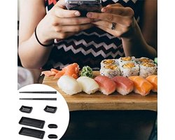Stunq® Sushi Serviesset Zwart – 11 Delig Complete Japanse Diner Set met Dipschalen, Borden en Eetstokjes – Luxe Sushi Set voor Thuis