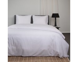 Superieur Dekbedovertrek Twin Face - Wit - 100% Katoen - 140x200/220cm Eenpersoons – Streel wit dekbedset – adembenemend in uitstraling – optimaal ventilerend en ademend