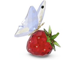 Swarovski beeldje Vlinder met Aardbei 5666846 | Woonaccessoire decoratief figuur | Idyllia collectie meerkleurig kleurrijk kristallen