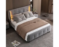Sweiko Gestoffeerd bed, Tweepersoonsbed met 16-kleurige LED strips aan de zijoren, Gewatteerd hoofd- en voetbord, Metalen kiel, Bedhoofd verstelbaar in drie hoogtes, Fluweel, Grijs, 140x200cm