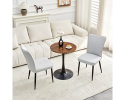 Tafel- en stoelenset. Ronde bijzettafel/eettafel van 60 cm doorsnee, gemaakt van MDF, met zwarte steunpoten en 2 lichtgrijze PU-eetkamerstoelen – perfect voor Europese woonkamers.