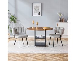 Tafel- en stoelenset. Ronde eettafel van 107 cm in walnootkleur met dubbel opbergvak + 2 grijze stoffen eetkamerstoelen met gestructureerde, bloemvormige rugleuning – ideaal voor kleine appartementen.