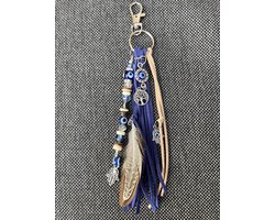 Tashanger - Cadeau- Blauw - Beige - Bohemian - Tassenhanger - Boos Oog - Handje Van Fatima - Sleutelhanger - Cadeautje - Hanger - Ibiza - Mode - Veertjes