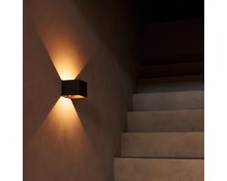 Tavellio – Wandlamp Tess Mokka Bruin – Bewegingssensor, Draadloos & Oplaadbaar – Dimbaar & Kleurinstelbaar – 20 Lichtkleuren (2700K-6500K) – Afstandsbediening – USB – LED Wandlamp – Trapverlichting – Nachtlamp – Tot wel 120 branduren – L11 x H11 cm