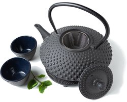 Tealøv THEE SET 1,25 LITER GIETIJZER | COMPLETE SET IN GESCHENKDOOS | Gietijzeren Theepot met Roestvrijstalen Zeef, Gietijzeren Theekopjes en Onderzetter | In Authentiek Japanse Stijl | Kambin Zwart