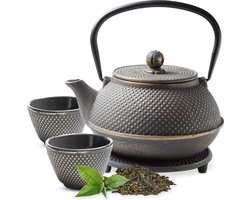 Tealøv THEE SET 800 ML GIETIJZER | COMPLETE SET IN GESCHENKDOOS | Gietijzeren Theepot met Roestvrijstalen Zeef, Gietijzeren Theekopjes en Onderzetter | In Authentiek Japanse Stijl | Arare Zwart-Goud