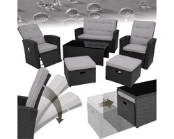 tectake® Wicker zitgroep - Balkonlounge voor 6 personen - 2 fauteuils, 2 krukken, 1 bank en 1 tafel met glazen blad - Tuinmeubelset - Balkonmeubel - Weerbestendig loungemeubel - Afmeting bank (LxBxH) 127 x 69 x 86 cm - Zwart