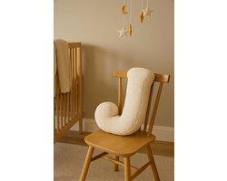 Teddy Letter Kussen | 40 x 35 x 10 cm | Kraamcadeau | Zacht & Stevig | J