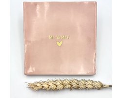 Tegeltje - Mr. & Mrs. -roze-decoratie-huwelijks cadeau-trouwen-bruidspaar-geschenk