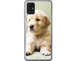 Telefoonhoesje Geschikt voor Samsung Galaxy A52 5G hoesje - Golden Retriever puppy liggend op de bank - Siliconen Telefoonhoesje