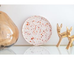 Terrazzo dienblad - Ronde schotel - Wit met Terracotta, Rood Oxide en Oudroze - Presentatieplateau - Medium - 25 cm diameter - Decoratief - Modern - Stijlvol - Woondecoratie - Wooninspiratie - Luxe - Geboorte - Huwelijk - Doopsuiker - Communie