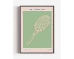 The College Club Tennis Poster - Poster 40x60 cm - Sfeervolle Wanddecoratie voor Woonkamer & Slaapkamer - Premium papier - zonder lijst