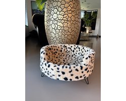 The Dog Label - hondenbank - huisdierenbank – hondenmand – op pootjes - fluffy - leopard - creme