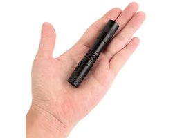 TLVX Mini LED Pen Zaklamp – 5W Sterke en Ultra Kleine Aluminium lamp – Waterdicht – Voor Kinderen en Volwassenen – Scouting – Bos – Camping – Vakantie – Survivallen – Veiligheid – Noodpakket licht lamp – Compact – Slechts 9cm – Met Kleding Clip