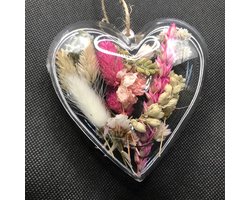 Transparant hart met droogbloemen - cadeau - bloemstuk - liefde - decoratie - woondecoratie - interieur - wensen - wenskaart - valentijn