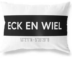 Tuinkussen ECK EN WIEL - GELDERLAND met coördinaten - Buitenkussen - Bootkussen - Weerbestendig - Jouw Plaats - Studio216 - Modern - Zwart-Wit - 50x30cm