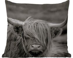 Tuinkussen - Schotse hooglander - Koe - Dieren - Zwart wit - Landelijk - 40x40 cm - Weerbestendig