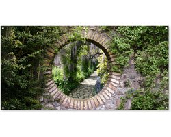 Tuinposter 160x80 cm - Tuindecoratie Bos - Stenen - Doorkijk - Pad - Blauwe regen - Poster voor in de tuin - Buiten decoratie - Schutting tuinschilderij - Tuindoek muurdecoratie - Wanddecoratie balkondoek