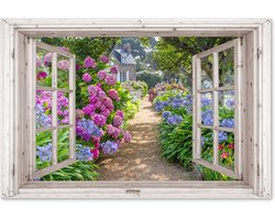 Tuinposter doorkijk bloemen - Wit raam - Tuindecoratie hortensia - 180x120 cm - Tuinschilderij voor buiten paars - Tuindoek - Wanddecoratie tuin - Schuttingdoek - Balkon decoratie - Muurdecoratie - Buitencanvas tuinversiering