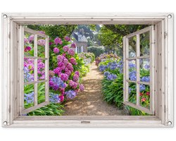 Tuinposter doorkijk bloemen - Wit raam - Tuindecoratie hortensia - 90x60 cm - Tuinschilderij voor buiten paars - Tuindoek - Wanddecoratie tuin - Schuttingdoek - Balkon decoratie - Muurdecoratie - Buitencanvas tuinversiering