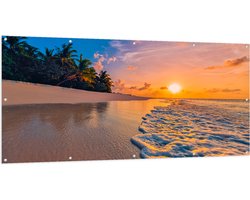 Tuinposter – Schuimende Golven aanstromend op Onbewoond Eiland tijdens Zonsondergang - 200x100 cm Foto op Tuinposter (wanddecoratie voor buiten en binnen)