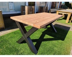 Tuintafel met stalen X poot - Douglas hout - volledig gemonteerd - 180x90cm - 44mm dik