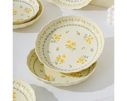 Twee ronde borden - Serviesgoed met bloemenmotief - Magnetronbestendig - Vaatwasserbestendig - Verjaardags- en bruiloftsserviesgoed - Keramiek - Geel
