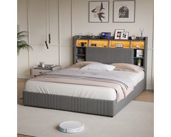 Tweepersoons LED Bed 140x200 cm met Boekenkast en 4 Opbergladen, Donkergrijs Gestoffeerd Hoofdbord, USB Oplaadpoorten en RGB Verlichting
