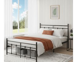 Tweepersoonsbed Metalen Bedframe Novihome Luna – Stijlvol Wit Metalen Bed 140x200 cm – Piepbestendig en Lichtecht – Compact Logeerbed voor Slaapkamer of Kleine Ruimtes