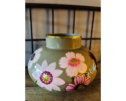 Vaas Loisa | Bloemenprint | Bloemvaas | Woonaccessoire | Woonaccessoires | Interieur | Bloemen | Bloem | Metaal | Paasdecoratie | Pasen | Paasdagen | Lente | Droogbloemen | Vaasje | Woonkamer | Huiskamer | Lente vibes | Vrolijk | Leuk | Kleurrijk