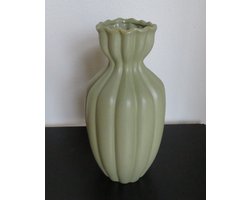 Vaas - matgroen - 35 cm hoog - Mooi design