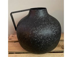 Vaas - Zwart - 20x20x19 cm - Vazen - Bloemvaas - Stoere vaas met handvat - Trendy - Voorjaar - Black - Woonaccessoire - Woonaccessoires - Luxe - Sfeer - Decoratief - Deco - Interieur - Landelijk - Industrieel - Chique - Sfeervol - Plateau - Decoratie