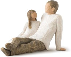 Vader en Dochter Beeldje - Liefdesband sculptuur - Herinnering markeren - Handgeschilderd harsfiguur - 125 cm hoogte - Multicolor