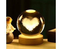 Valentijnsdag - Romantisch geschenk - 3D Bal -Hart -LED - Nachtlampje - Bureaulamp - Sfeervol - Liefdevol - Warm - Kristal op houten plateau - USB