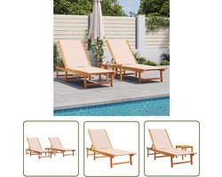 vidaXL Lounge Stoel - Ligbed - Ligbedden 2 st met tafel massief acaciahout en textileen crème - Tuinset - Acacia Hout - Outdoor Furniture