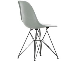 Vitra Eames DSR Fiberglass stoel zwart onderstel, sea foam green