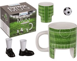 Voetbal Mok - Inclusief 2 Schoenen en Bal - 12,5 x 10 cm - 280 ml - Magnetron- en Vaatwasserbestendig - Origineel Cadeau voor Voetbalfans