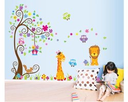 Vrolijke Boom Met Dieren Muursticker - Decoratie Stickers Muur & Wand - Voor Slaapkamer / Kinderkamer / Babykamer Jongens & Meisjes - Muurdecoratie Wanddecoratie