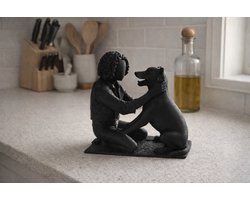 Vrouw met Krullen en Hond Beeld – Modern Sculptuur Ornament voor Hondenliefhebbers - Zwart