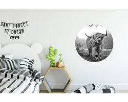 WallCircle - Wandcirkel ⌀ 60 - Schotse Hooglander - Bos - Mist - Koe - Dieren - Natuur - Ronde schilderijen woonkamer - Wandbord rond - Muurdecoratie cirkel - Kamer decoratie binnen - Wanddecoratie muurcirkel - Woonaccessoires