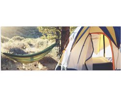 WallClassics - Poster Glanzend – Hangmat bij Tent in Bos - 90x30 cm Foto op Posterpapier met Glanzende Afwerking